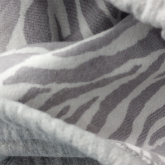 Women's Gray Hoodie Jacket Size M & XL NWOT - Picture 5 of 5